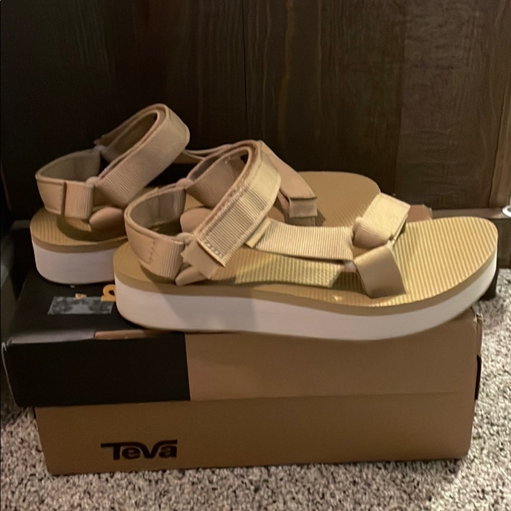 Teva Midform Sandals